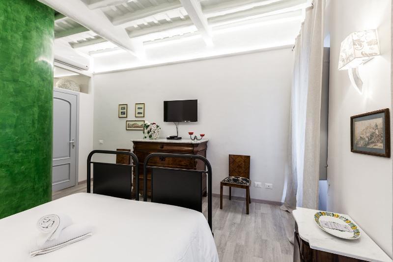 Vittoria Suite Рим Экстерьер фото